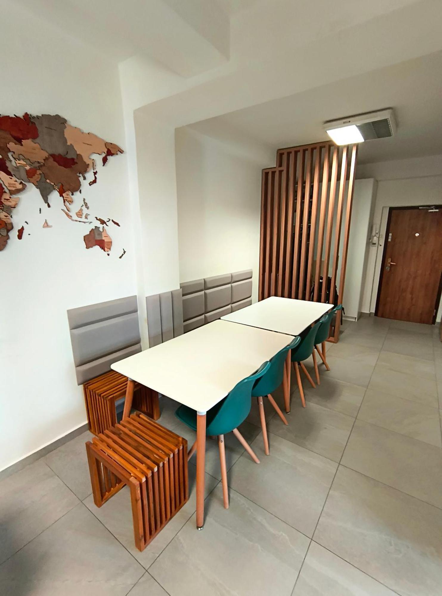 Big Stay - 4 Bedroom, 2 Bathroom Central Apartment With Ac Bratislava Exterior photo
